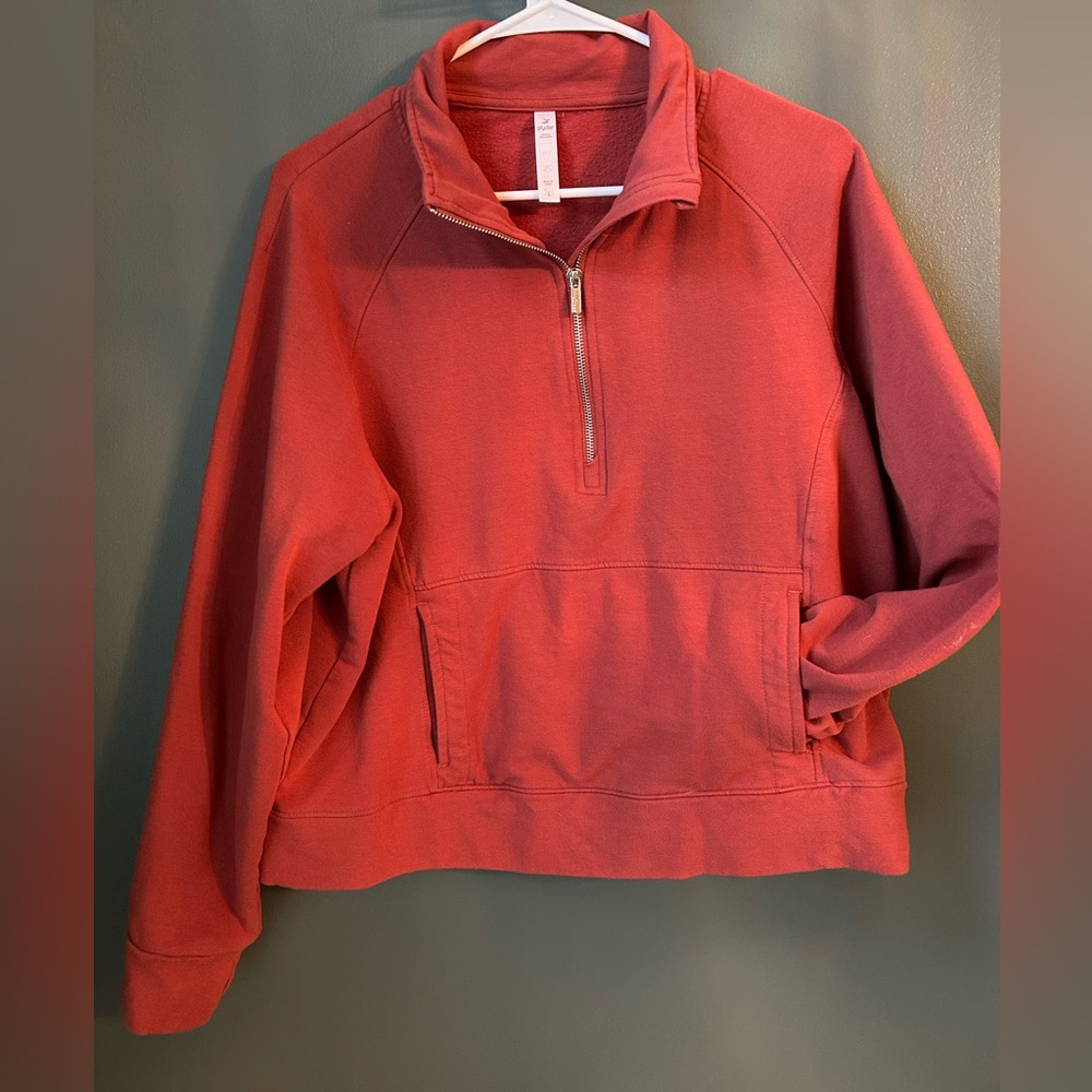 Glyder Women’s Daily Scuba Quarter Zip
Jacket in Brick Red
